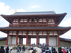 朱雀門全景です。